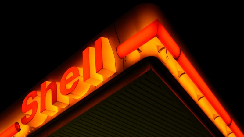 Shell and TotalEnergies: Sharp Decline Amid Market Pressure